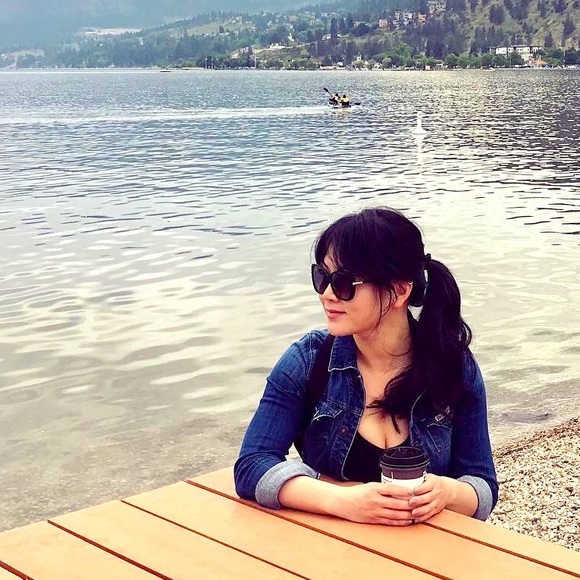 Meet your Posher, Tina - Picture 1 of 1